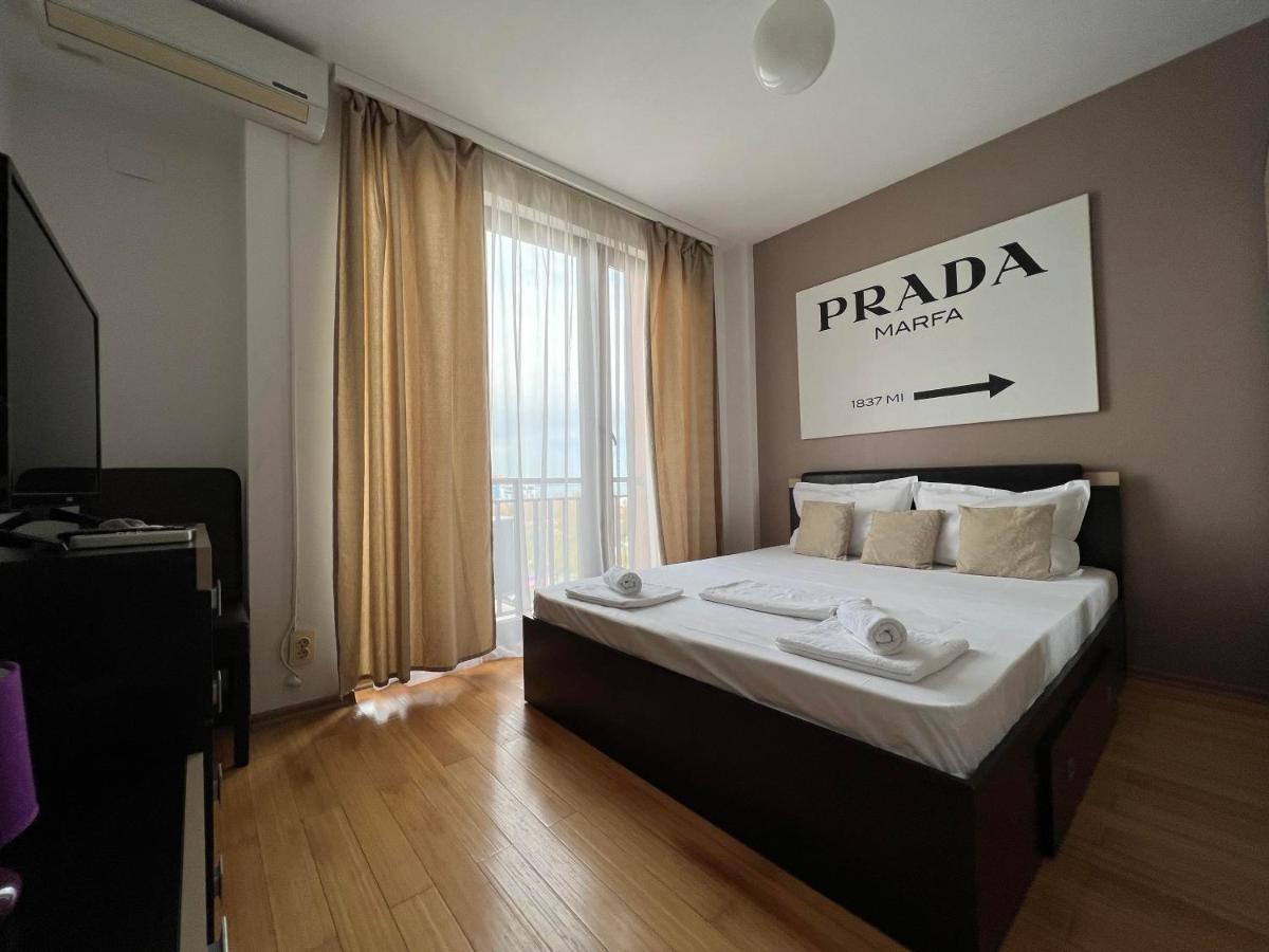 Bari Luxury Residence Mamaia Exteriör bild